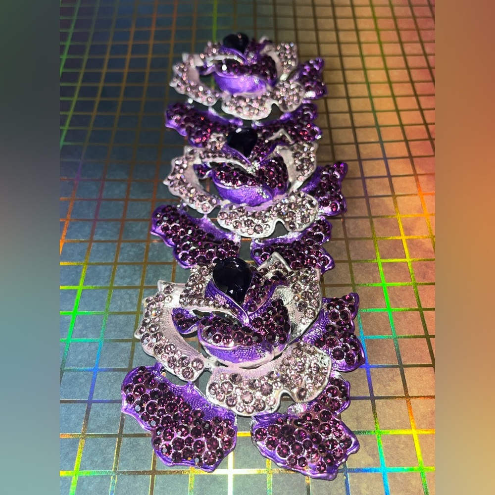 Flower Rhinestone Embellishments - Picture 9 of 11